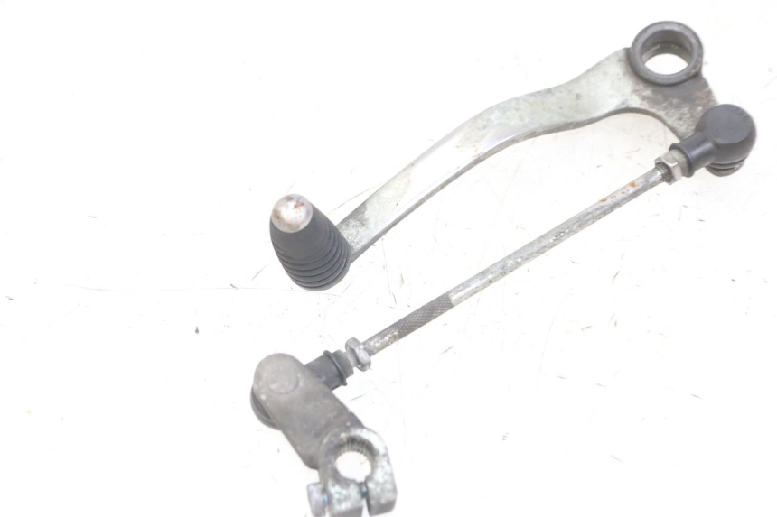 photo de SELECTEUR VITESSE YAMAHA FZS FAZER 600 (2001 - 2003) - Gros plan technique