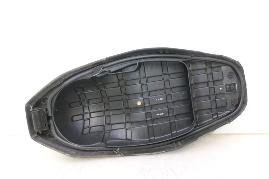 photo de SELLE KYMCO AGILITY 16+ 4T 50 (2018 - 2023) - Détail de la pièce