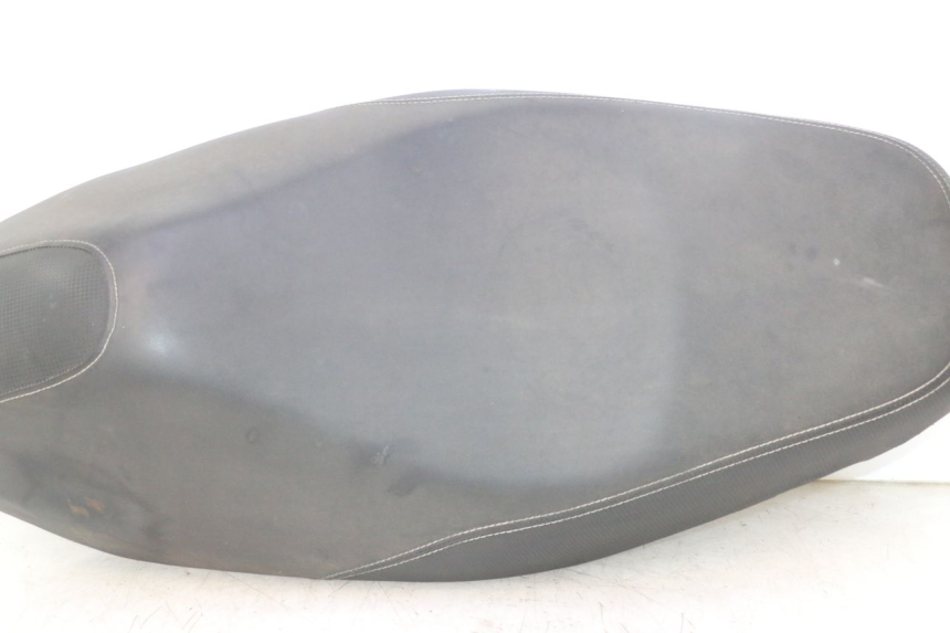 photo de SELLE KYMCO AGILITY 16+ 4T 50 (2018 - 2023) - Points de fixation
