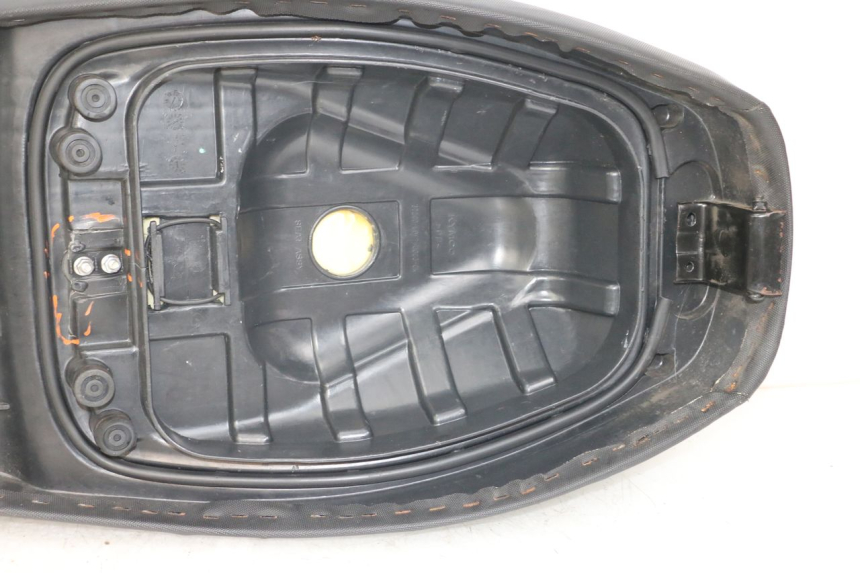 photo de SELLE KYMCO AGILITY 4T 50 (2018 - 2022) - Inspection visuelle