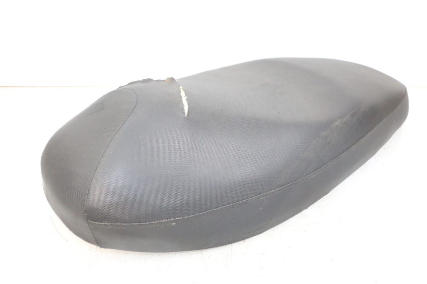 photo de SELLE KYMCO AGILITY 4T 50 (2018 - 2022) - Gros plan technique