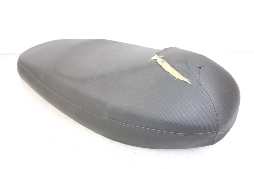 photo de SELLE KYMCO AGILITY 4T 50 (2018 - 2022) - Points de fixation