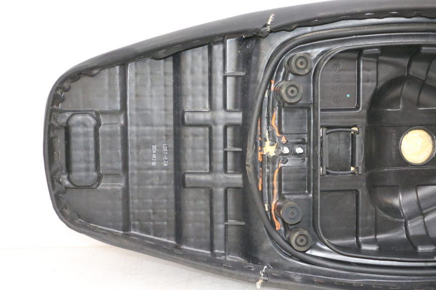 photo de SELLE KYMCO AGILITY 4T 50 (2018 - 2022) - Focus structure