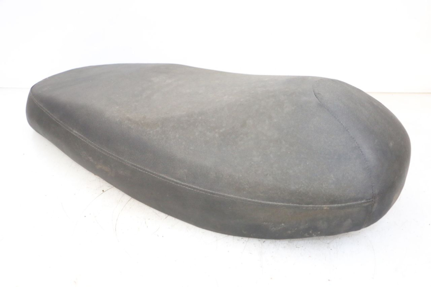 photo de SELLE KYMCO AGILITY 4T 50 (2018 - 2022) - Gros plan technique