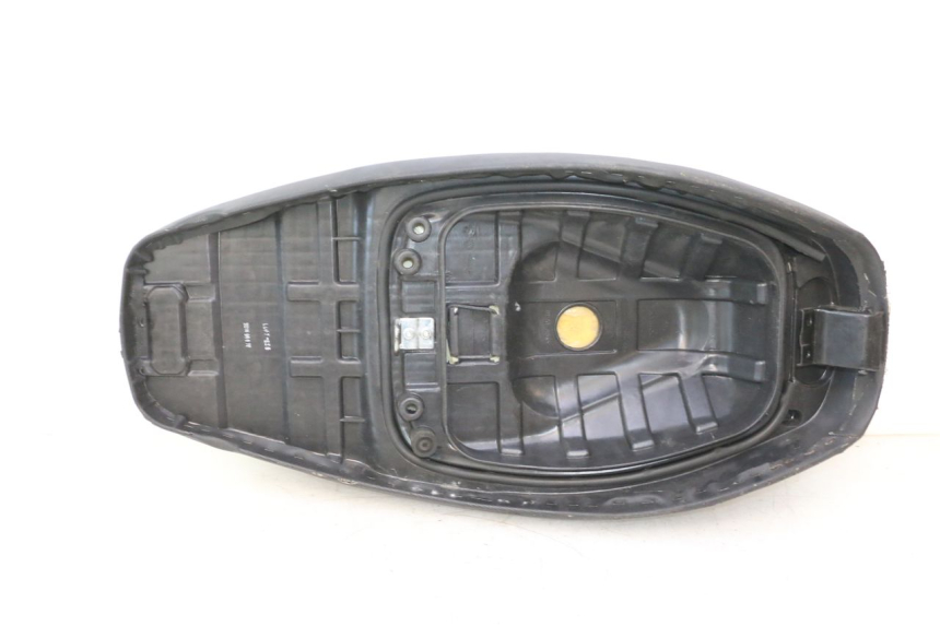 photo de SELLE KYMCO AGILITY 4T 50 (2018 - 2022) - Points de fixation