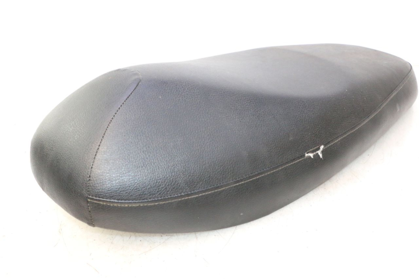 photo de SELLE KYMCO AGILITY 4T 50 (2018 - 2022) - Points de fixation