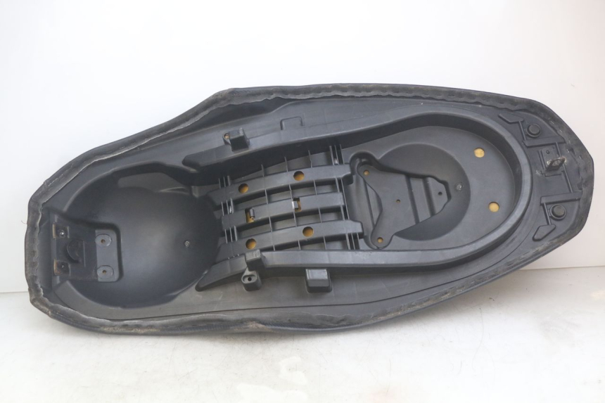 photo de SELLE NECO ALEXONE 125 (2017 - 2024) - Points de fixation