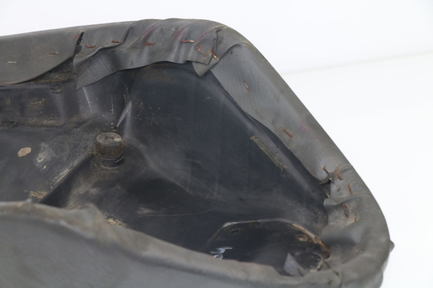 photo de SELLE APRILIA AMICO 50 (1992 - 1995) - Vue rapprochée