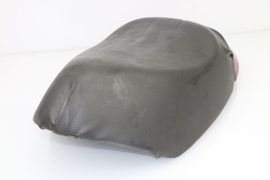 photo de SELLE APRILIA AMICO 50 (1992 - 1995) - Gros plan technique