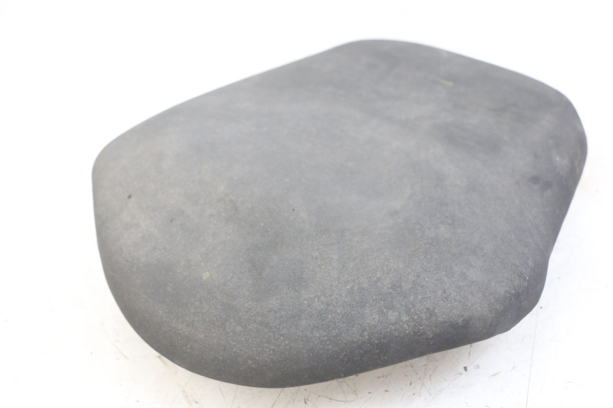 photo de SELLE ARRIERE YAMAHA AEROX 2T 50 (2013 - 2017) - Gros plan technique