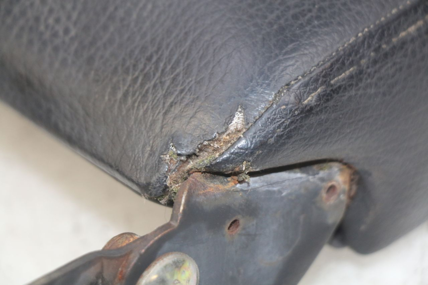 photo de SELLE ARRIERE KYMCO AGILITY 4T 50 (2005 - 2018) - Marquages et références