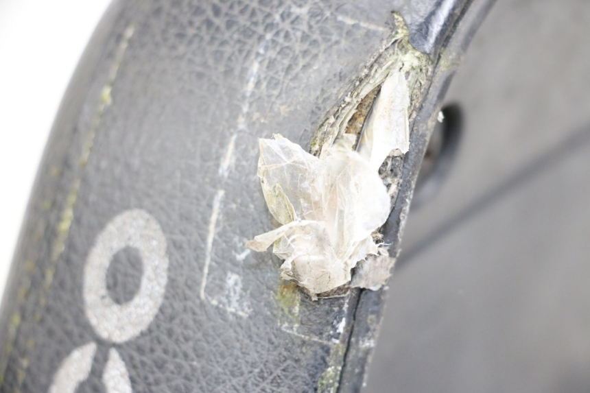 photo de SELLE ARRIERE KYMCO AGILITY 4T 50 (2005 - 2018) - Gros plan technique