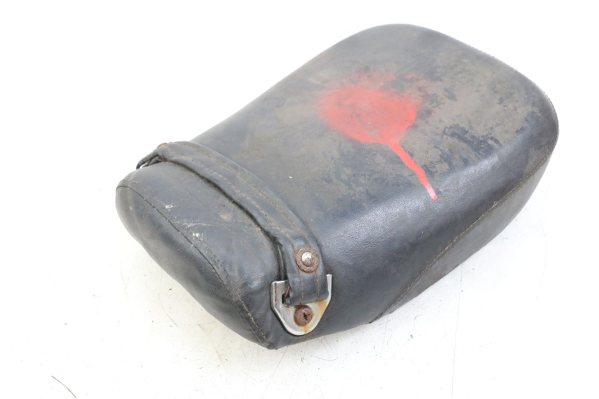 photo de Rear seat HYOSUNG GV AQUILA 125 (2000 - 2009) - Points de fixation