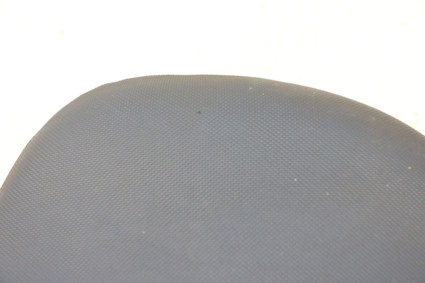 photo de SELLE ARRIERE BMW C1 125 (2000 - 2003) - Détail de la pièce