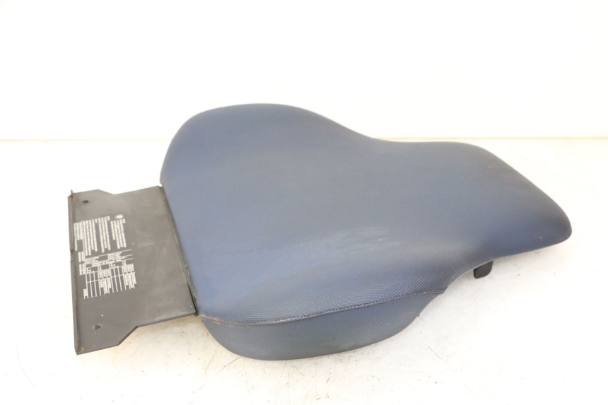 photo de SELLE ARRIERE BMW C1 125 (2000 - 2003) - Gros plan technique