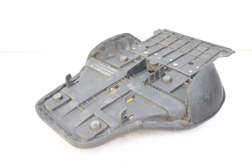 photo de SELLE ARRIERE BMW C1 125 (2000 - 2003) - Gros plan technique