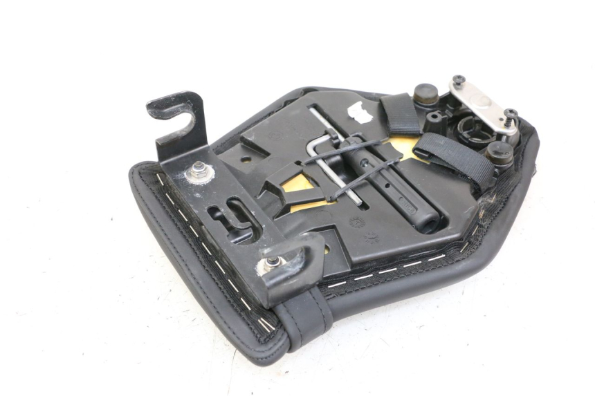 photo de SELLE ARRIERE BMW S RR ABS S1000RR 1000 (2015 - 2018) - Gros plan technique