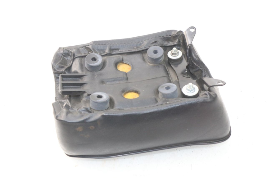 photo de SELLE ARRIERE HONDA CA REBEL 125 (1995 - 2001) - Autre angle de vue