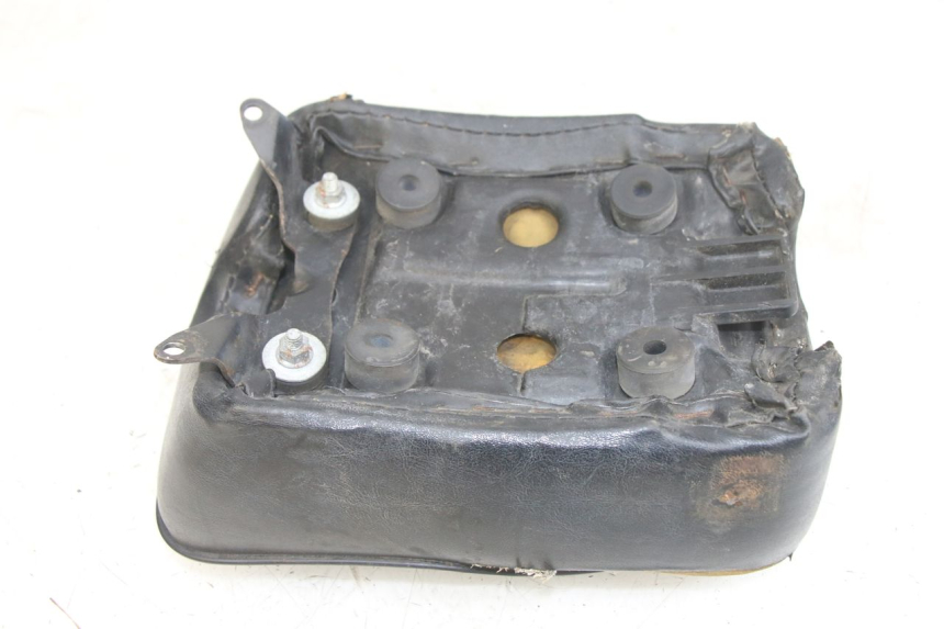 photo de SELLE ARRIERE HONDA CA REBEL 125 (1995 - 2001) - Zoom état d’usage