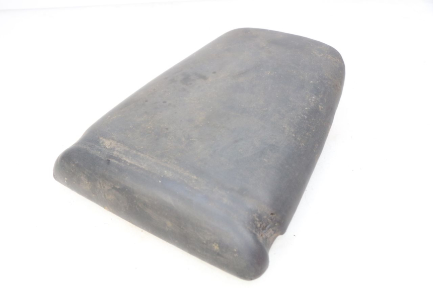 photo de SELLE ARRIERE HONDA CBR RR FIREBLADE 900 (1992 - 1994) - Gros plan technique