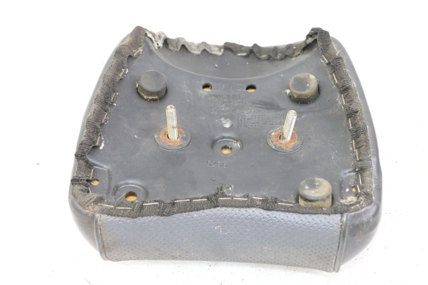 photo de SELLE ARRIERE APRILIA CLASSIC 125 (1995 - 2001) - Gros plan technique