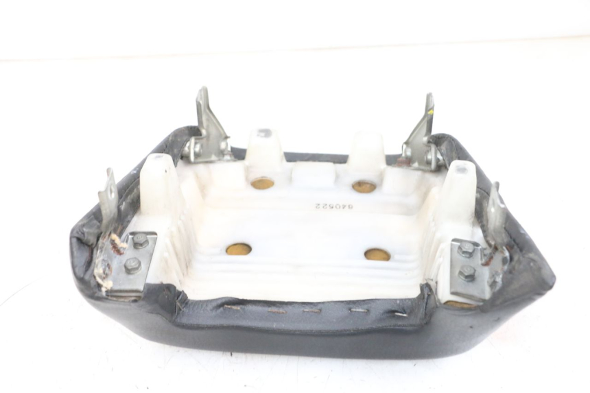 photo de SELLE ARRIERE KAWASAKI GPX R WARBIRD 600 (1988 - 1993) - Zoom état d’usage