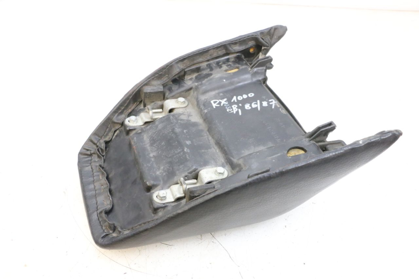 photo de SELLE ARRIERE KAWASAKI GPZ RX 1000 (1986 - 1988) - Autre angle de vue