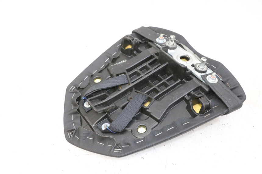 photo de SELLE ARRIERE SUZUKI GSR 750 (2011 - 2017) - Détail de la pièce