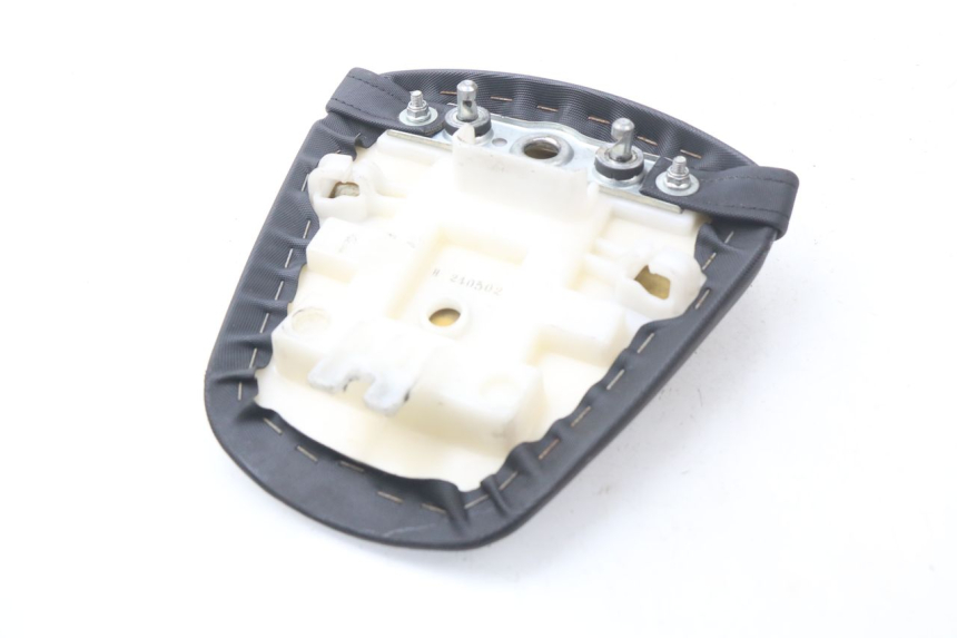 photo de SELLE ARRIERE SUZUKI GSX-R GSXR 750 (2011 - 2016) - Gros plan technique