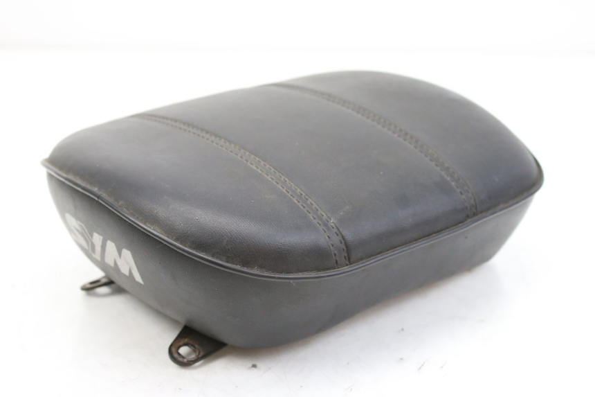 photo de SELLE ARRIERE SYM HUSKY 125 (1999 - 2005) - Autre angle de vue