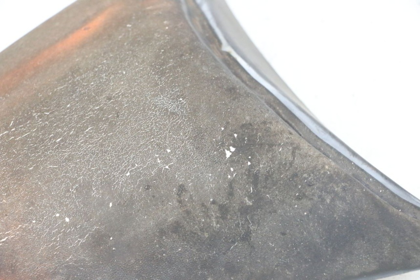 photo de SELLE ARRIERE PEUGEOT JET FORCE CARBU 50 (2003 - 2016) - Autre angle de vue