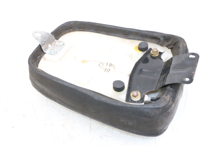 photo de SELLE ARRIERE JINLUN JL HIGHLANDER 125 (2007 - 2015) - Zoom état d’usage