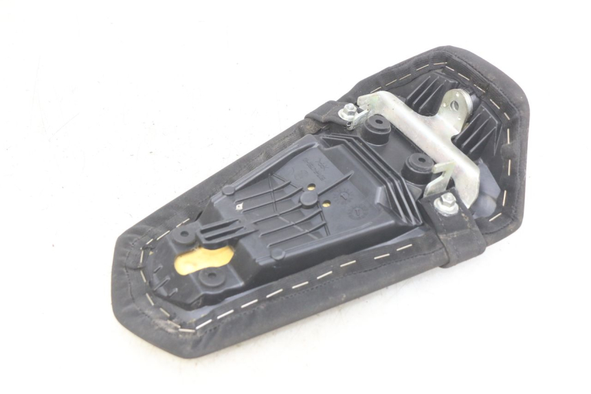 photo de SELLE ARRIERE YAMAHA MT ABS 125 (2014 - 2018) - Détail de la pièce