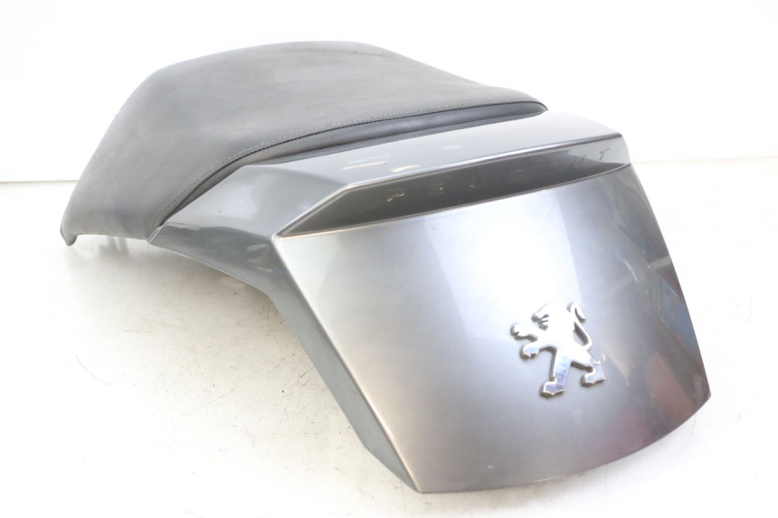 photo de SELLE ARRIERE PEUGEOT SATELIS 125 (2010 - 2012) - Pièce contrôlée