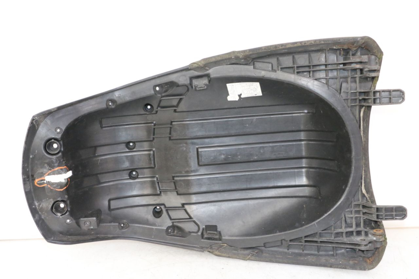 photo de SELLE ARRIERE PEUGEOT SATELIS 125 (2013 - 2018) - Vue produit