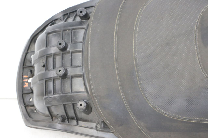 photo de SELLE ARRIERE PEUGEOT SATELIS 125 (2013 - 2018) - Vue principale