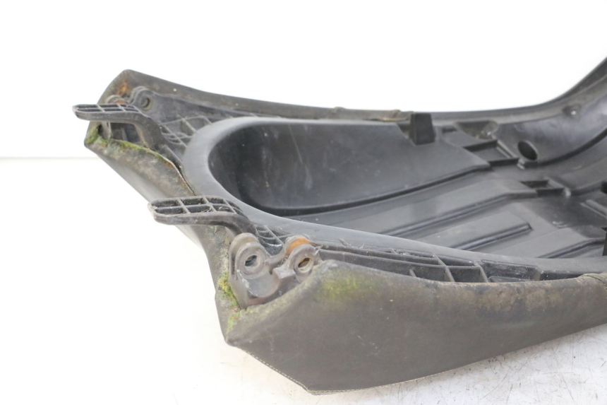 photo de SELLE ARRIERE PEUGEOT SATELIS 125 (2013 - 2018) - Autre angle de vue