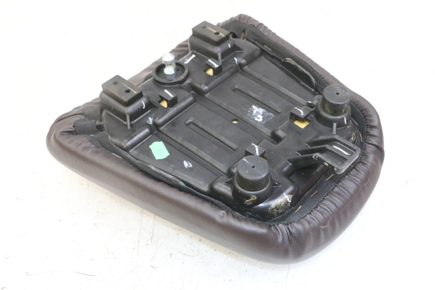 photo de SELLE ARRIERE ROYAL ENFIELD HYMALAYAN 410 (2016 - 2023) - Zoom état d’usage