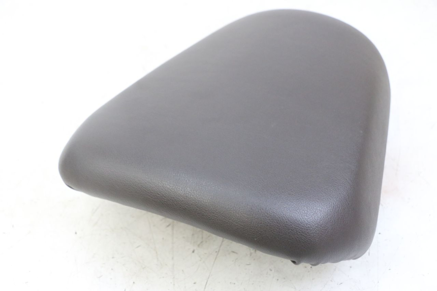 photo de SELLE ARRIERE ROYAL ENFIELD HYMALAYAN 410 (2016 - 2023) - Points de fixation