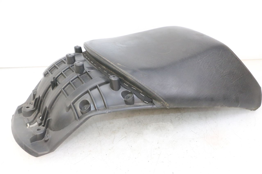 photo de SELLE ARRIERE PEUGEOT SATELIS COMPRESSOR K15 125 (2006 - 2009) - Vue produit