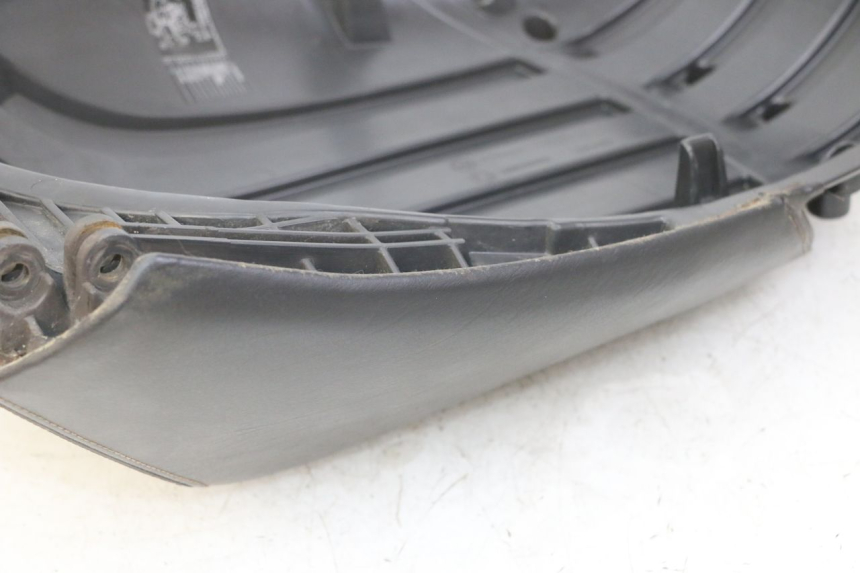 photo de SELLE ARRIERE PEUGEOT SATELIS COMPRESSOR K15 125 (2006 - 2009) - Vue d’ensemble