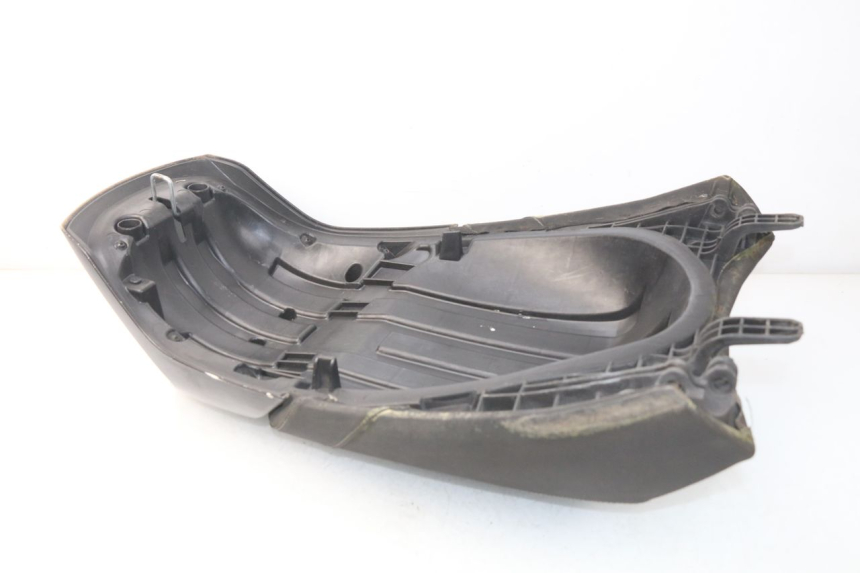 photo de SELLE ARRIERE PEUGEOT SATELIS 300 (2012 - 2015) - Détail de la pièce