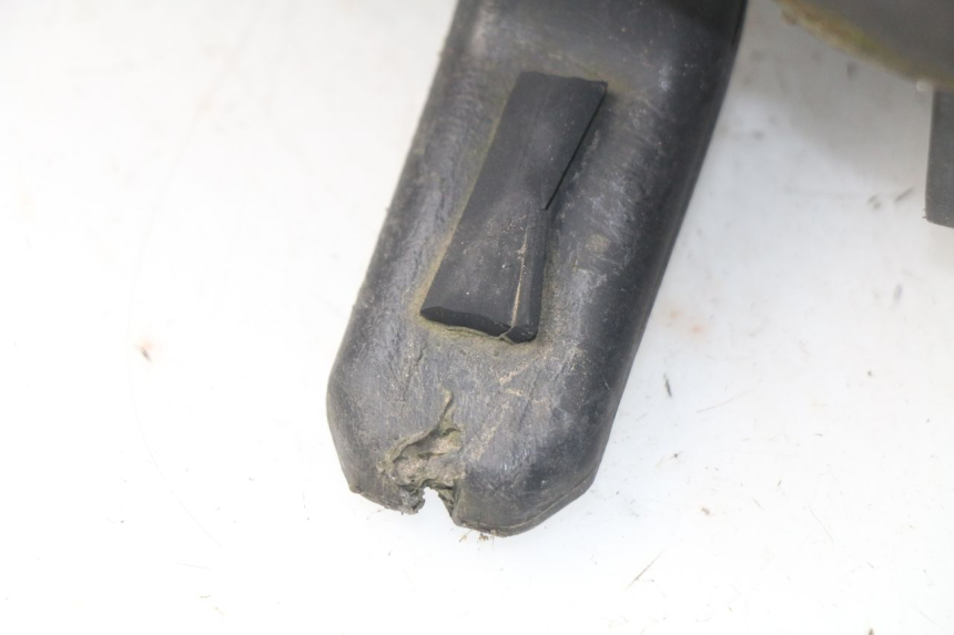 photo de SELLE ARRIERE PEUGEOT SATELIS 300 (2012 - 2015) - Points de fixation