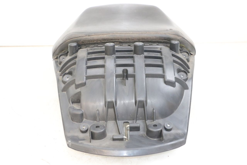 photo de SELLE ARRIERE PEUGEOT SATELIS 125 (2010 - 2012) - Pièce contrôlée