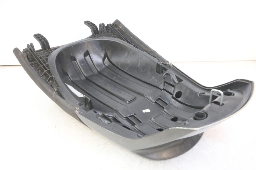 photo de SELLE ARRIERE PEUGEOT SATELIS 125 (2013 - 2018) - Zoom état d’usage