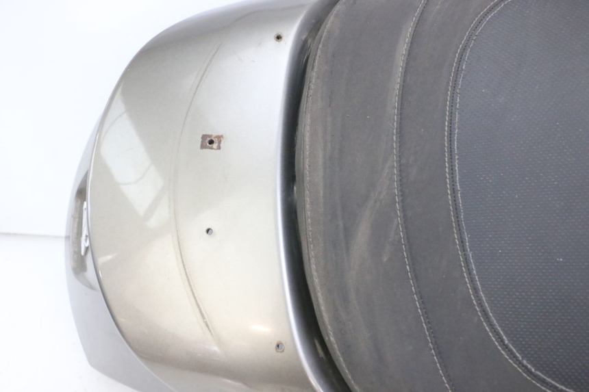 photo de SELLE ARRIERE PEUGEOT SATELIS 125 (2013 - 2018) - Angle alternatif