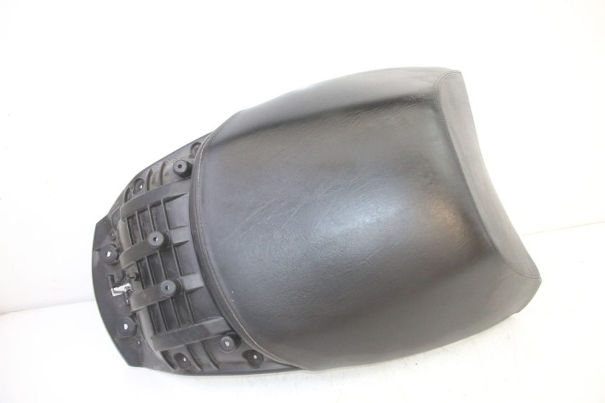 photo de SELLE ARRIERE PEUGEOT SATELIS 250 (2006 - 2012) - Détail de la pièce