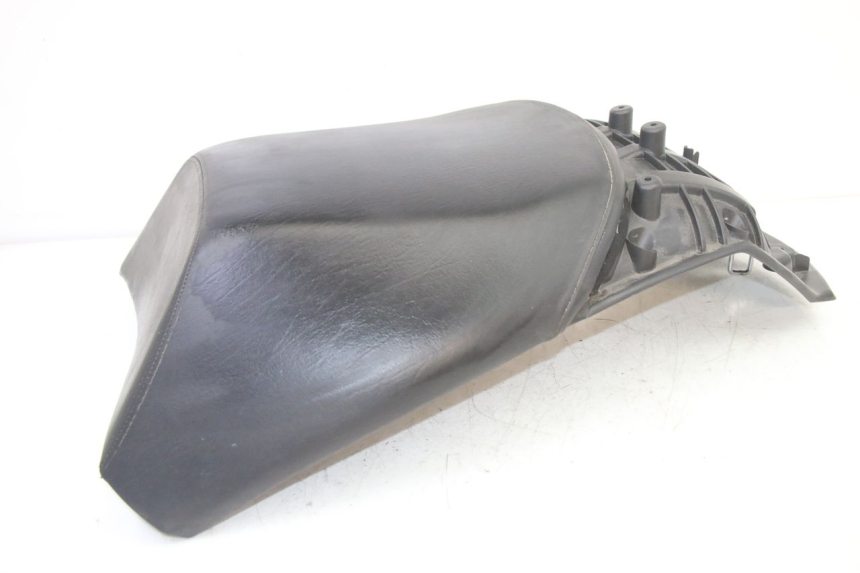 photo de SELLE ARRIERE PEUGEOT SATELIS 250 (2006 - 2012) - Autre angle de vue