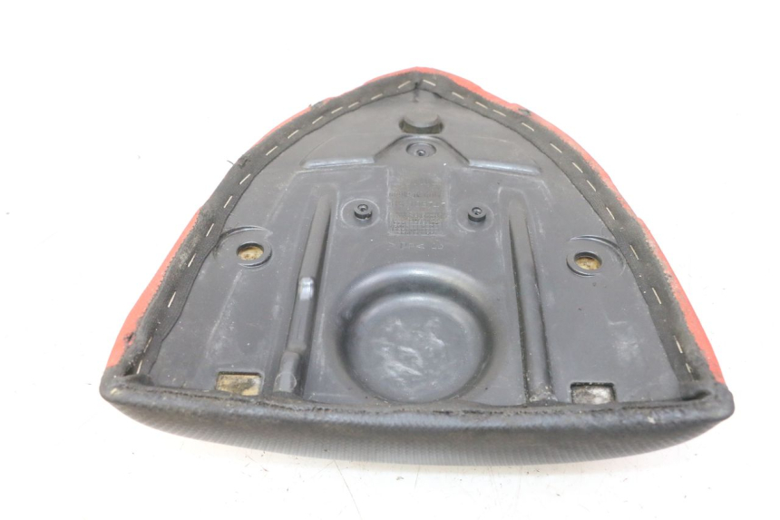 photo de SELLE ARRIERE APRILIA SR R 2T LC 50 (2018 - 2021) - Zoom état d’usage