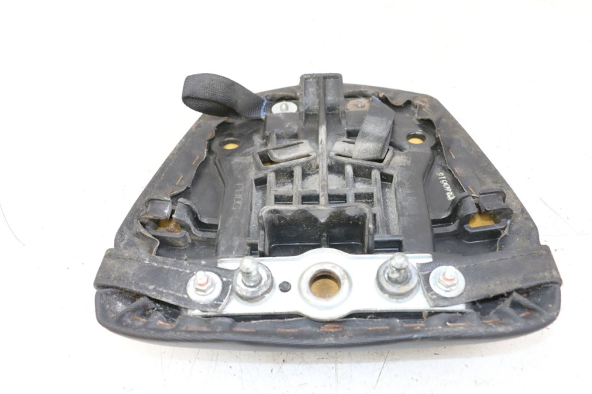 photo de SELLE ARRIERE SUZUKI GSR 750 (2011 - 2017) - Autre angle de vue